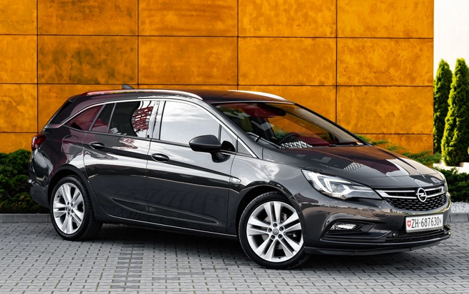 Opel Astra cena 42900 przebieg: 137000, rok produkcji 2016 z Radom małe 742